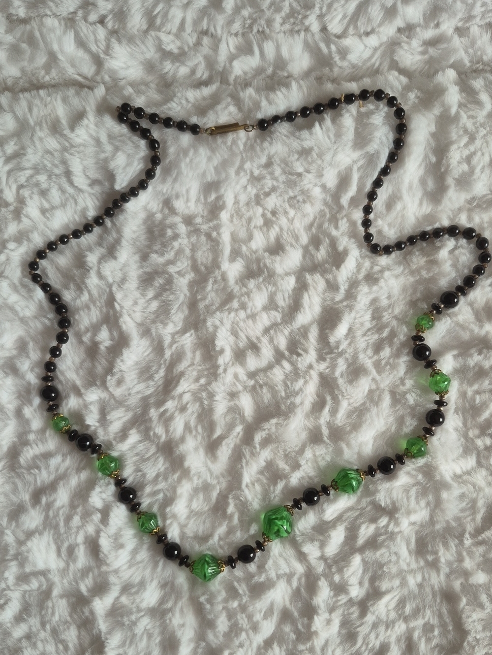 🎈Vintage Black and Green Beaded Layering Necklace
